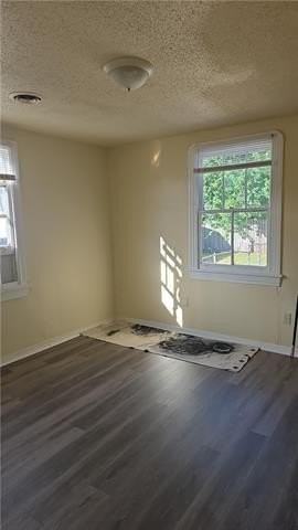 8025 Pompano St - Photo 3 of 7