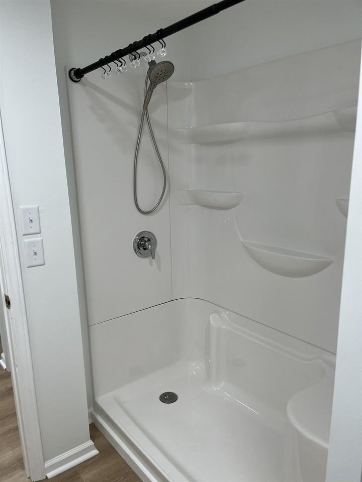 151 Oak Creek Ln - Photo 6 of 14