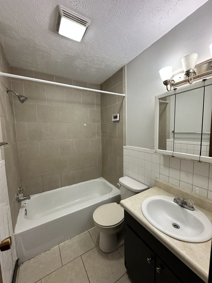 1217 E 9th Ave #1 - Photo 5 of 9