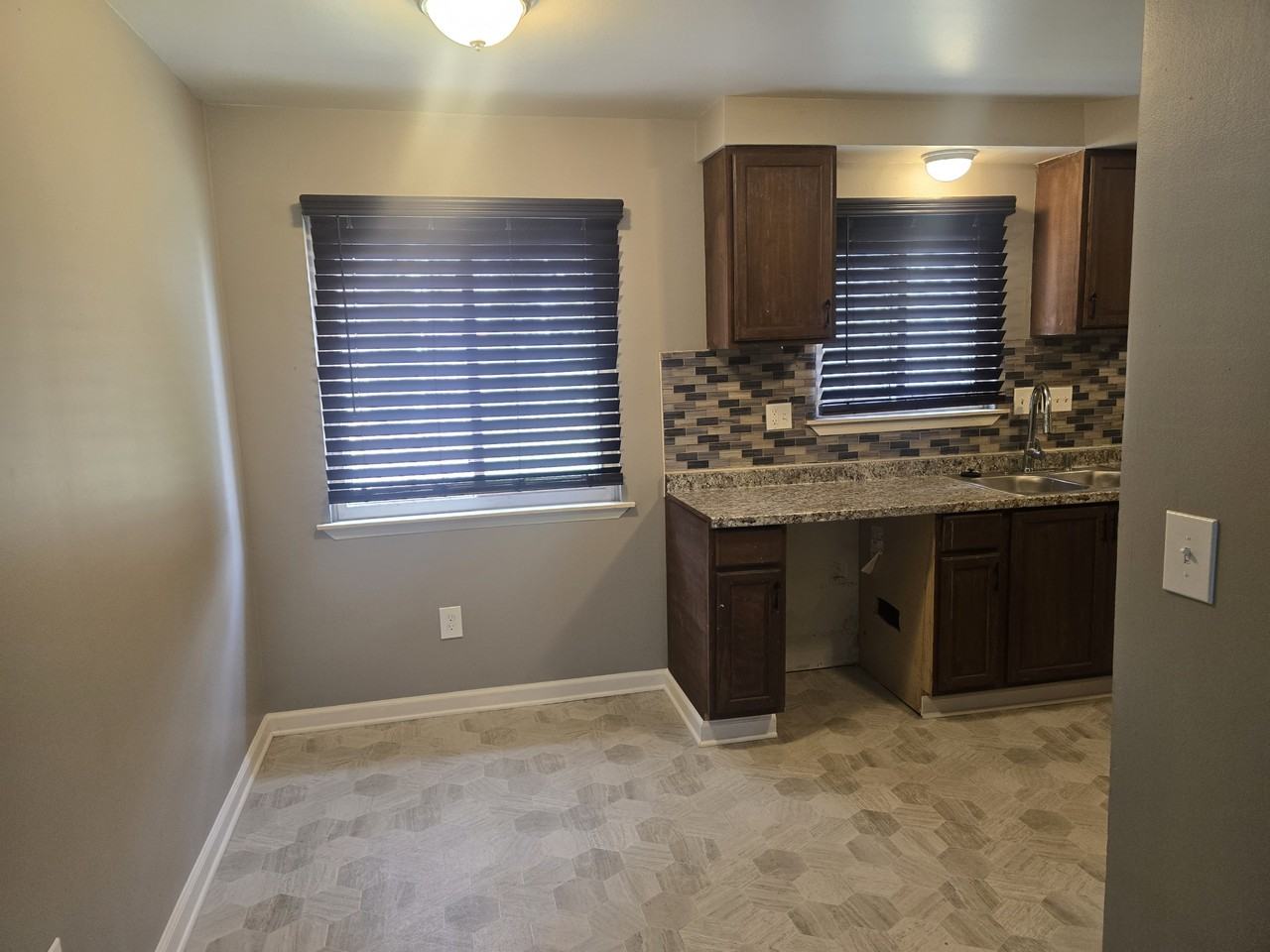 Washtenaw St #1 - Photo 4 of 11
