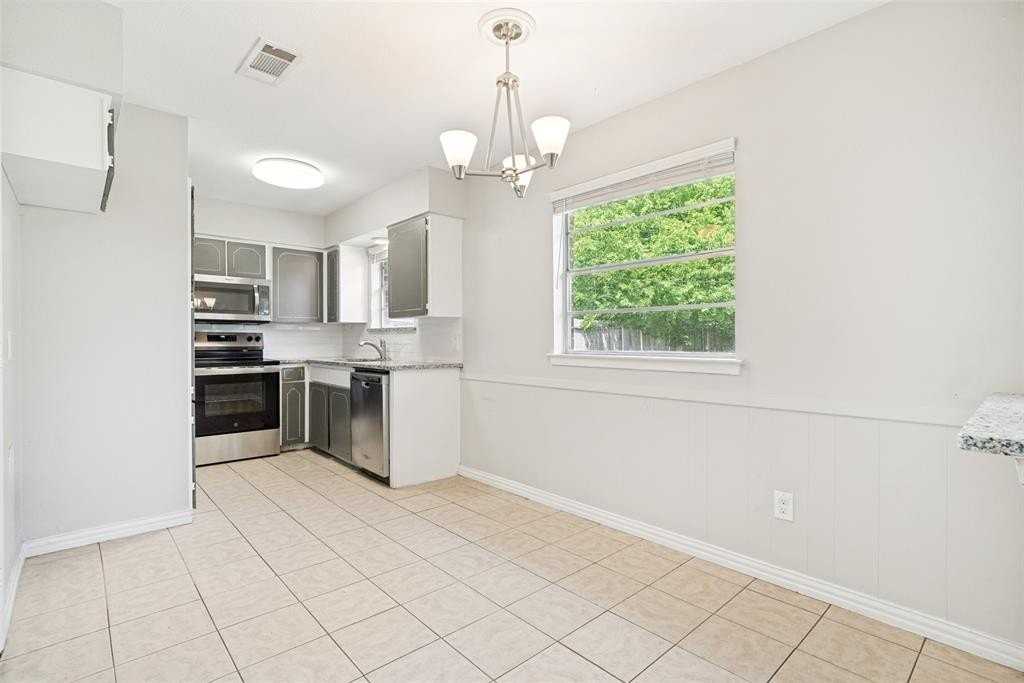 634 Lisa St - Photo 6 of 12