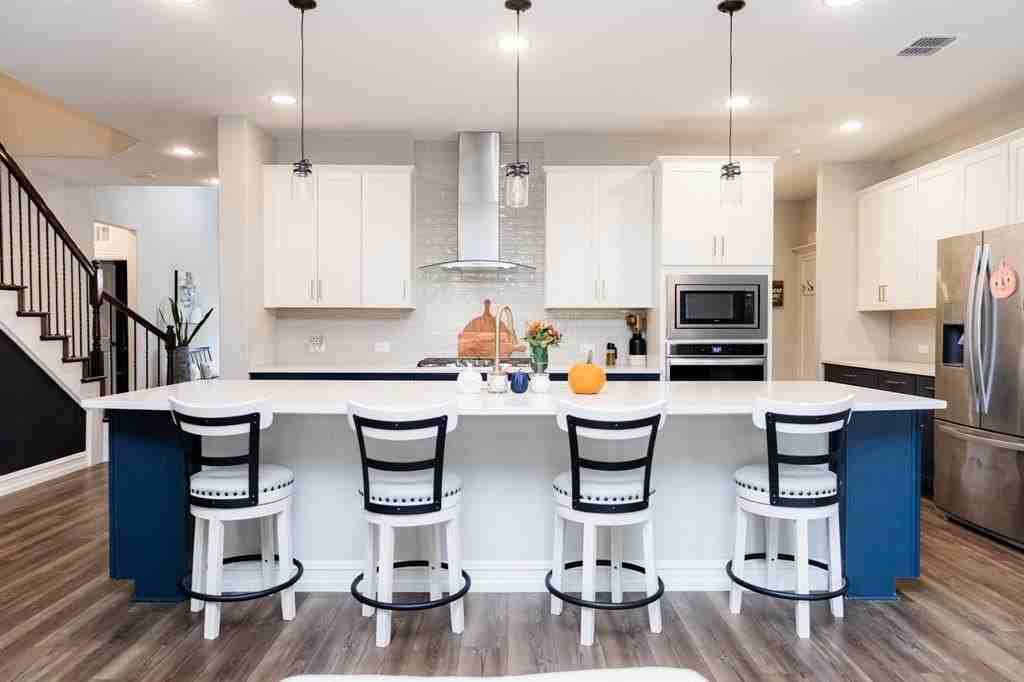 2808 Ranger Ln - Photo 4 of 7