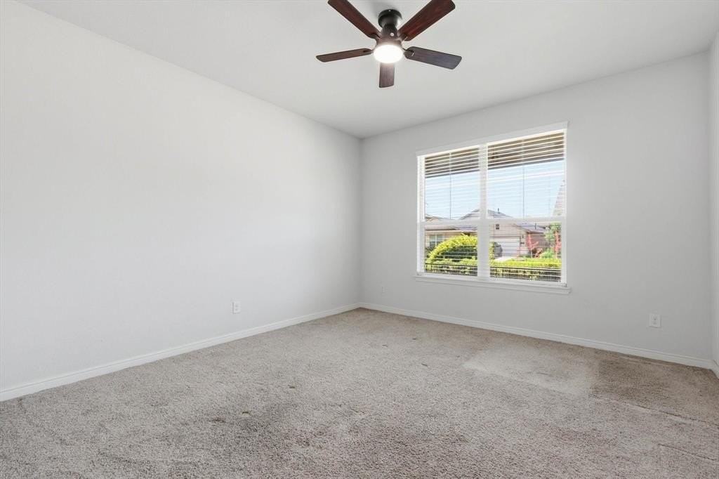 2524 Little Wonder Ln - Photo 6 of 33