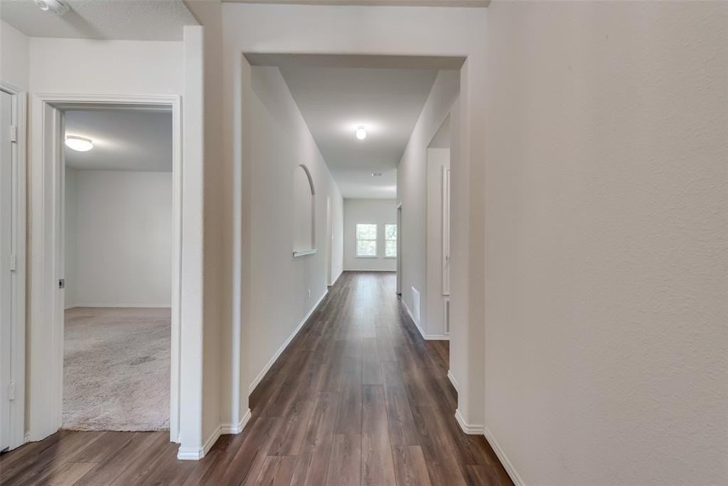 1540 Acmite Ave - Photo 3 of 21
