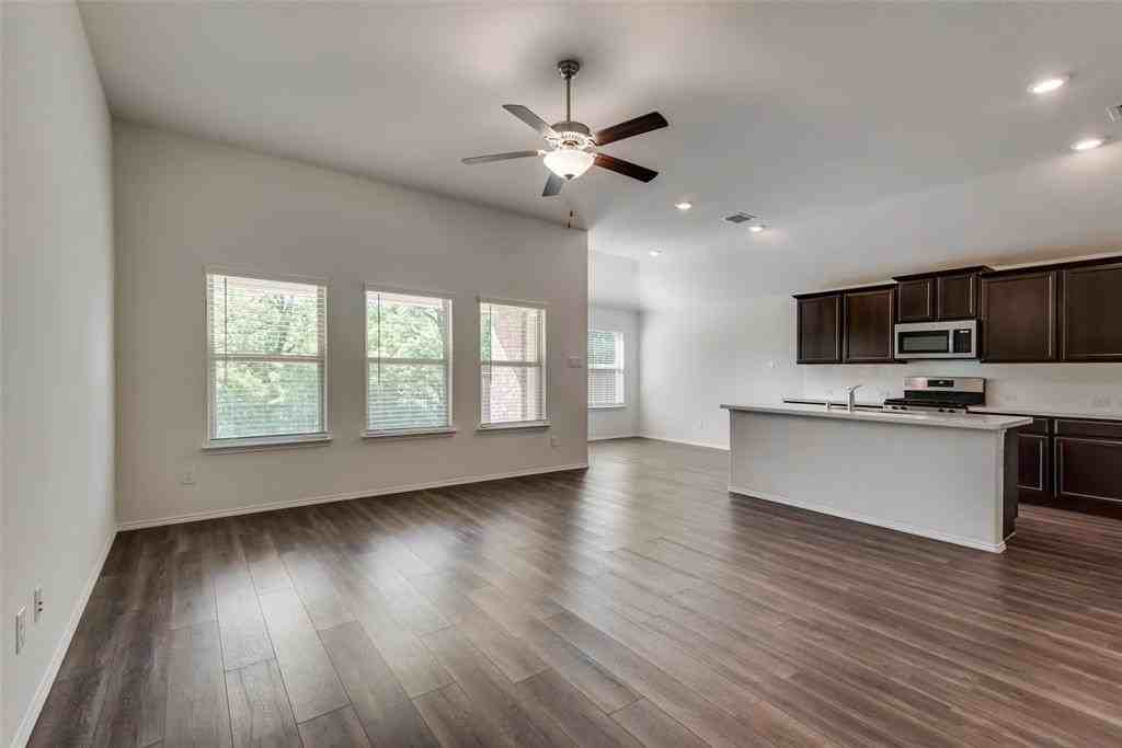 1540 Acmite Ave - Photo 4 of 21