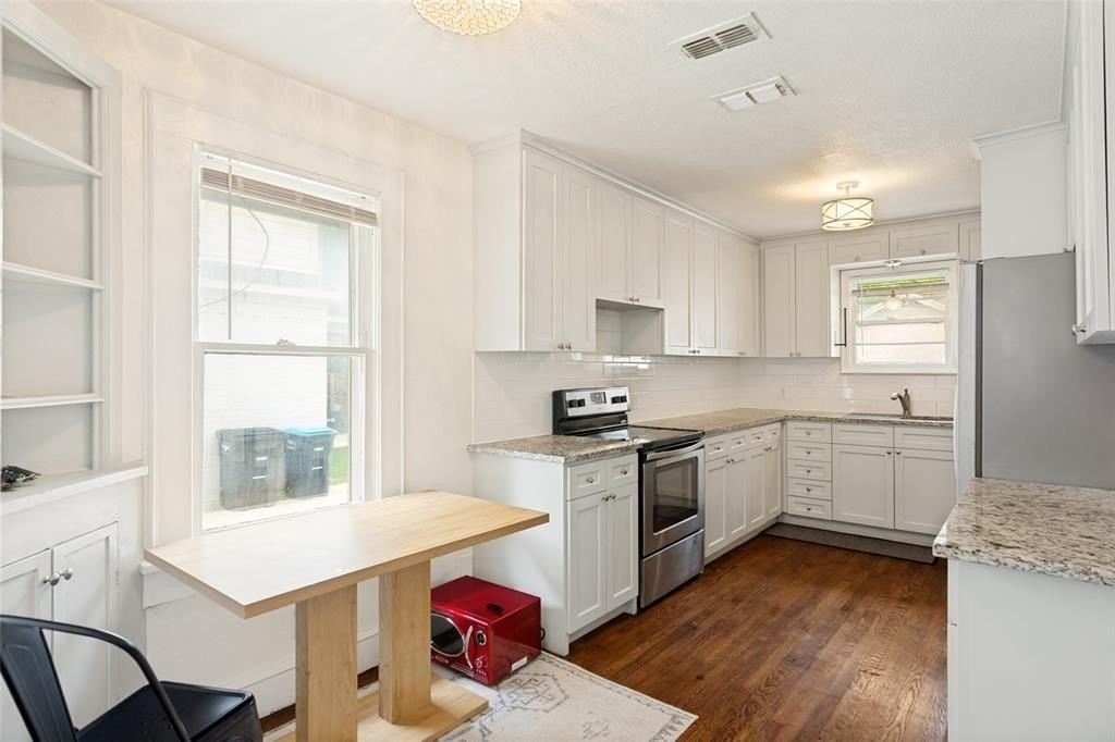 3115 Odessa Ave - Photo 4 of 15