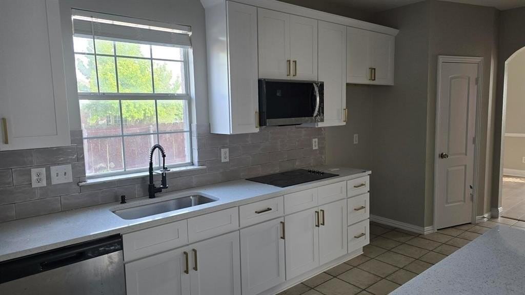 5120 Grampian Way - Photo 2 of 15
