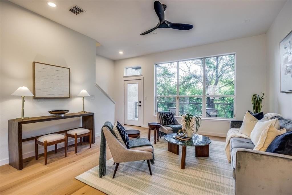 3800 Holland Ave #2 - Photo 5 of 14