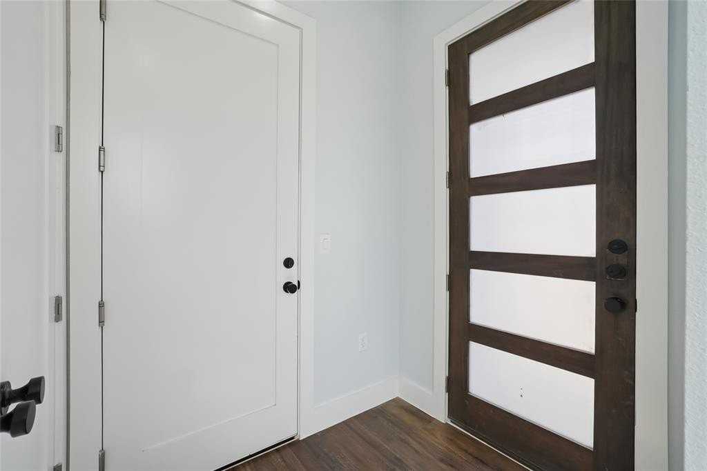 341 Bryan St #3101 - Photo 4 of 27