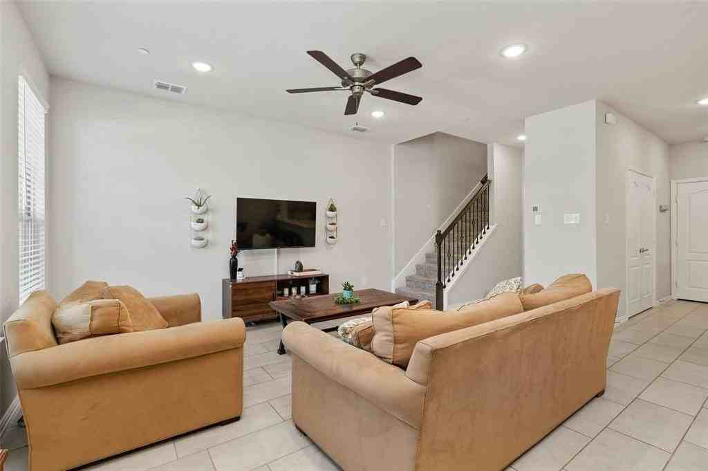 3540 Cricket Dr - Photo 2 of 28