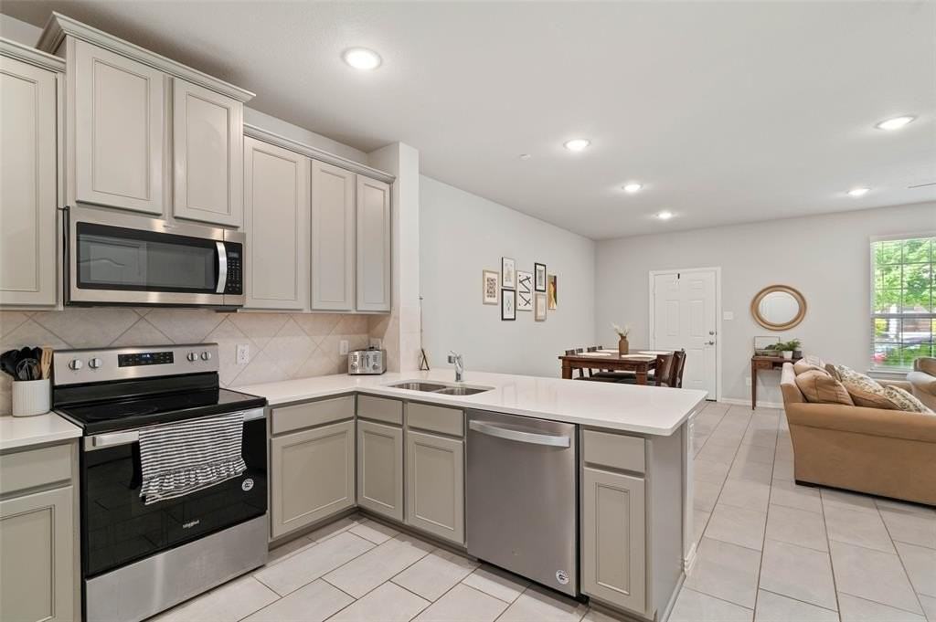 3540 Cricket Dr - Photo 3 of 28