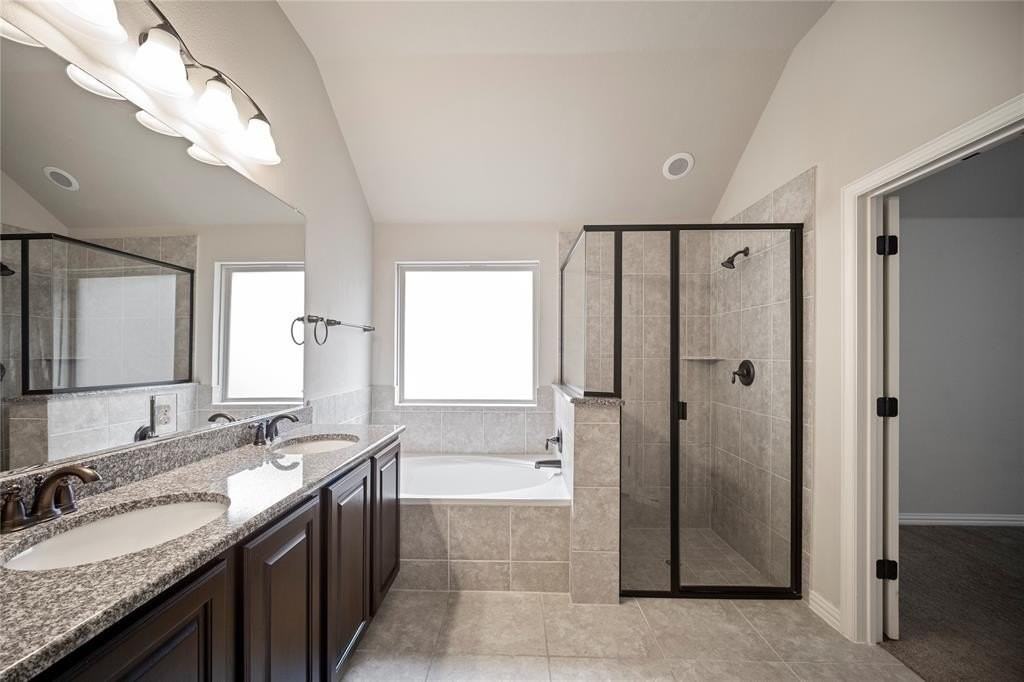 2306 Lucerne Dr - Photo 6 of 19