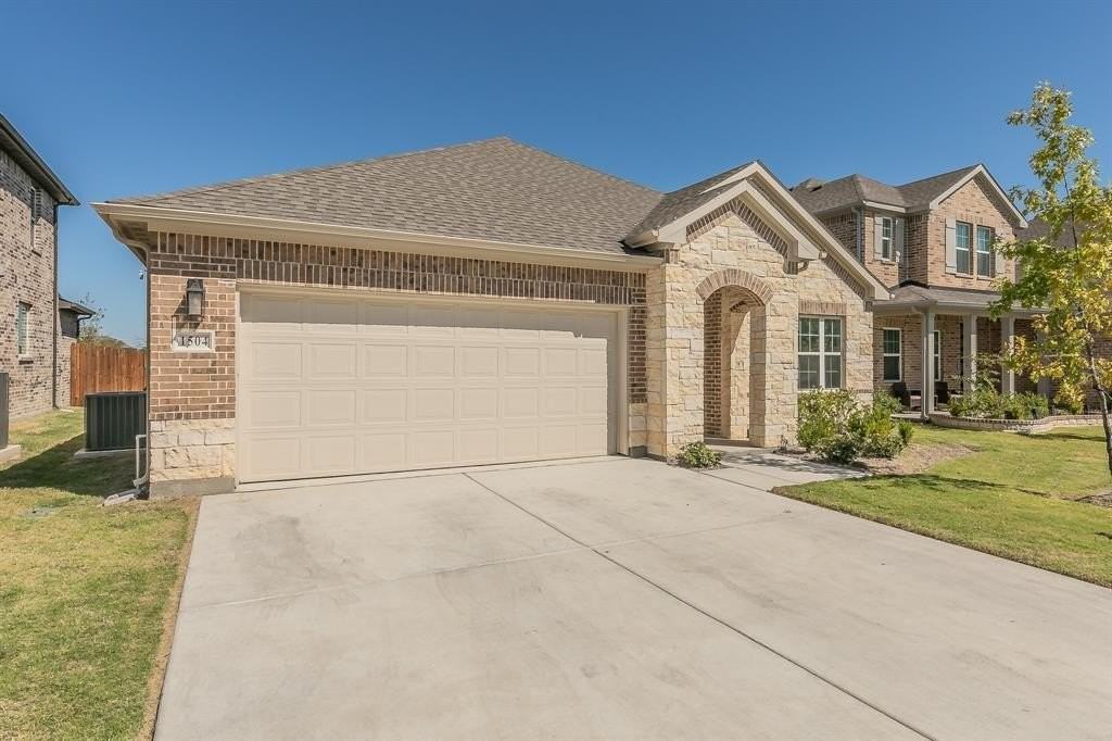 1504 Escondido Dr - Photo 2 of 40