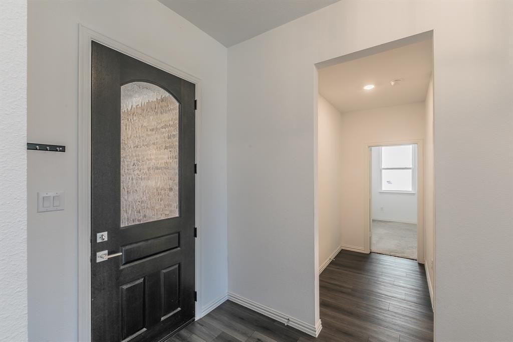 1504 Escondido Dr - Photo 5 of 40