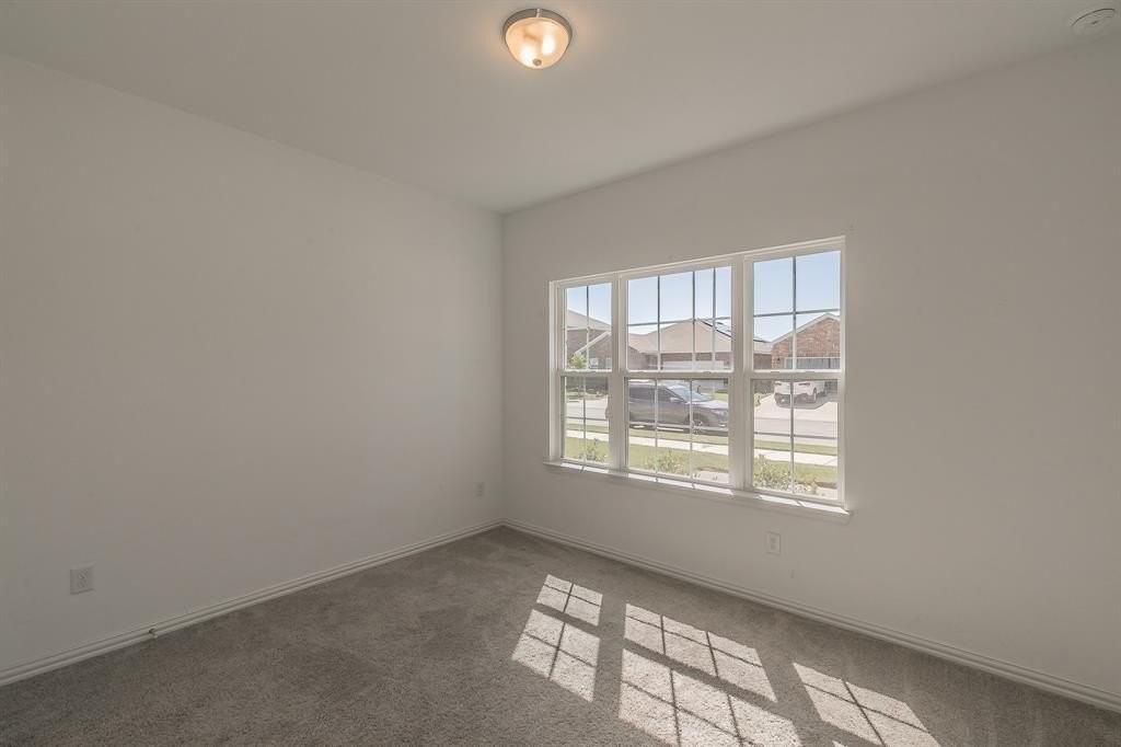1504 Escondido Dr - Photo 6 of 40