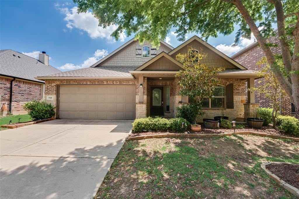 1720 Medina Ln