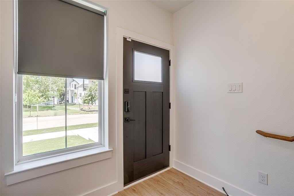 2345 Benbrook Blvd - Photo 2 of 32