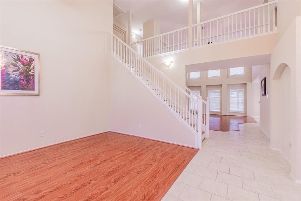 6214 San Marino Dr - Photo 4 of 39