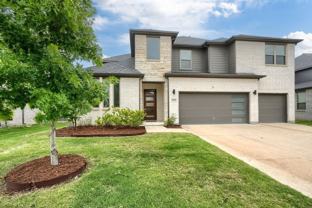 929 Newcastle Dr - Photo 1 of 1