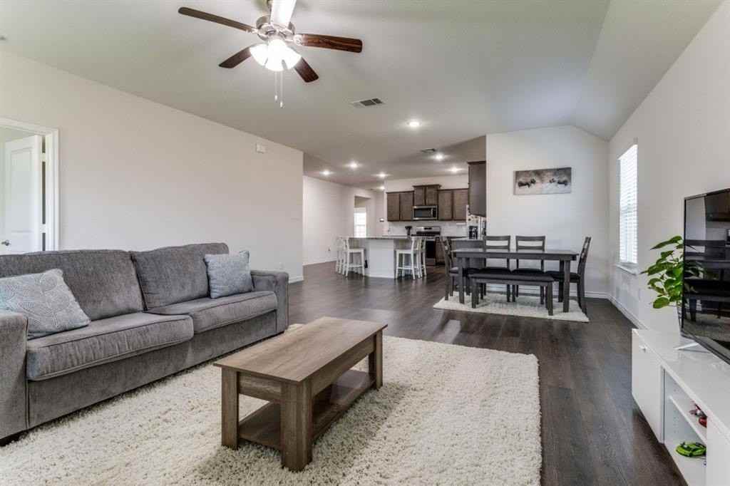 603 Calm Springs Dr - Photo 7 of 25