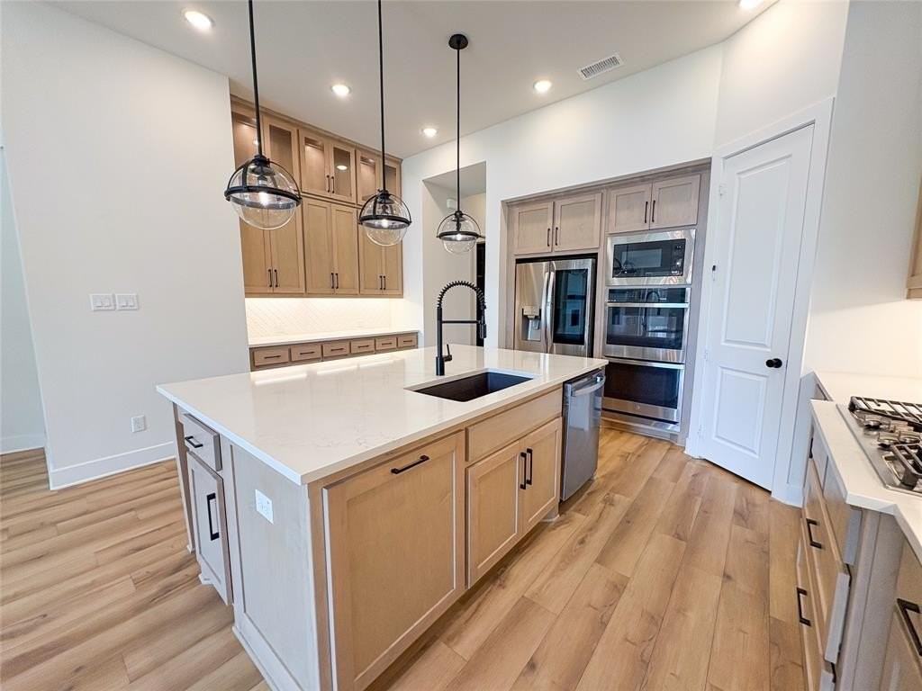 4211 Walnut Grove Ln - Photo 5 of 32