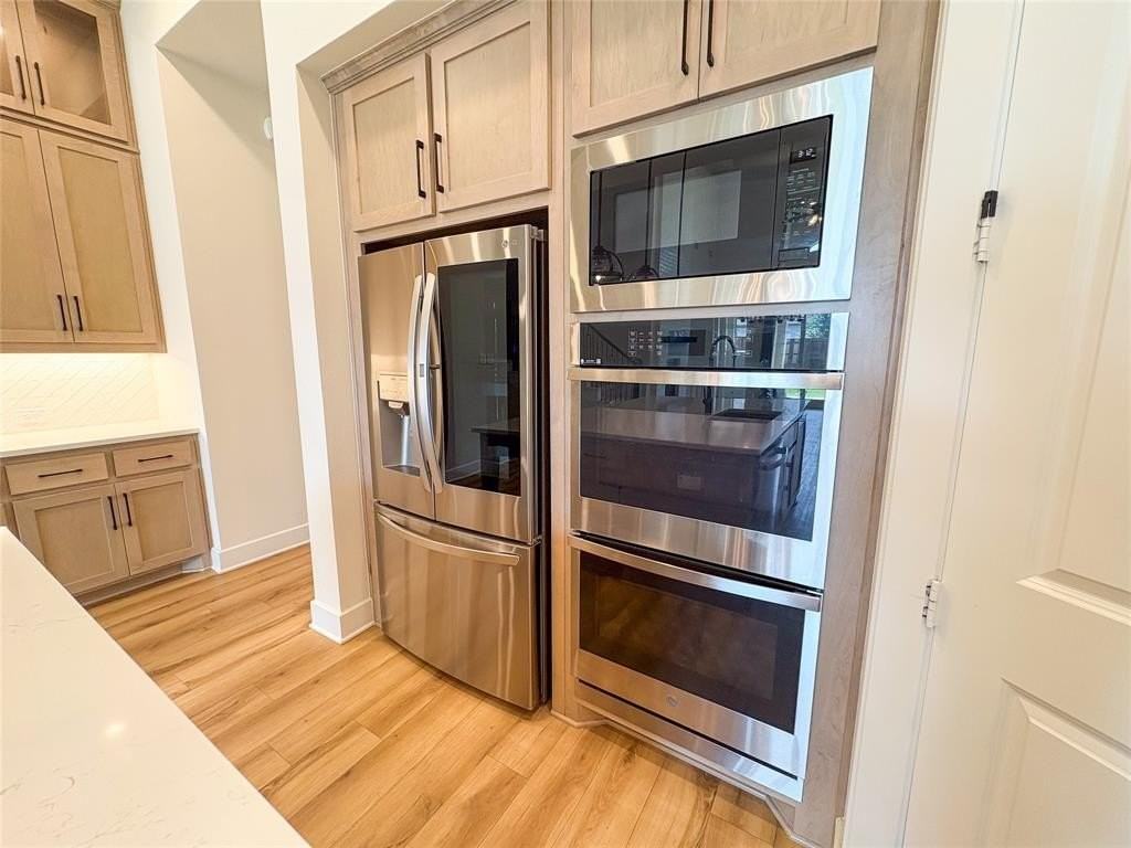 4211 Walnut Grove Ln - Photo 6 of 32