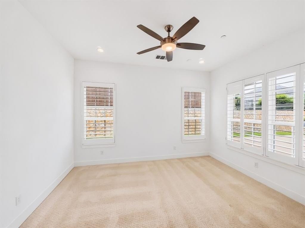 809 Jamestown Ln - Photo 5 of 23