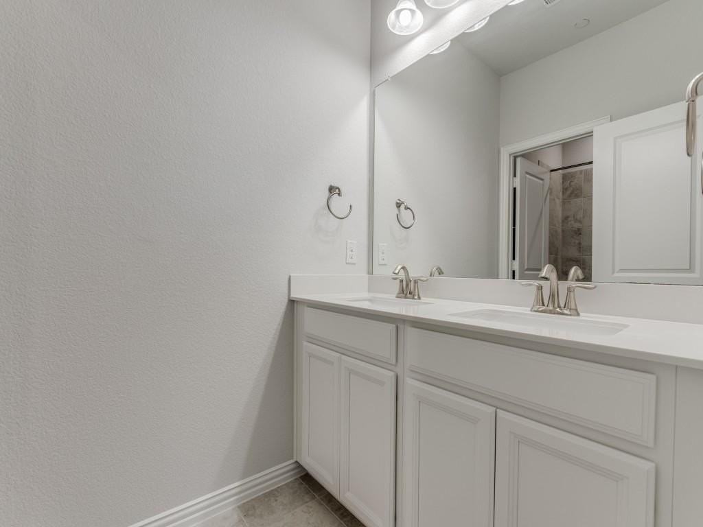 1366 Elaine Dr - Photo 6 of 12
