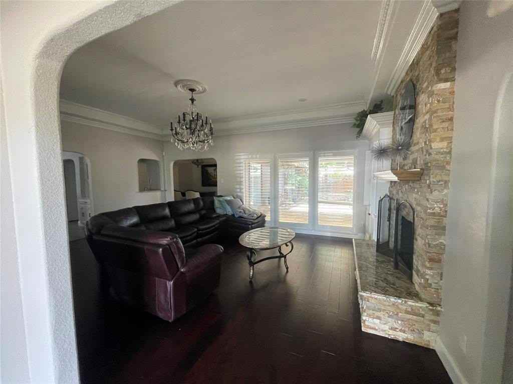 6304 La Cosa Dr - Photo 3 of 20