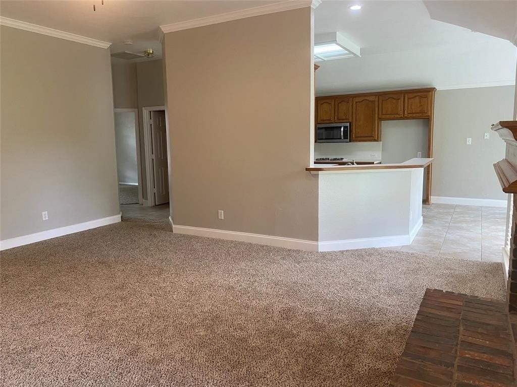2305 Hickory Leaf Ln - Photo 3 of 14