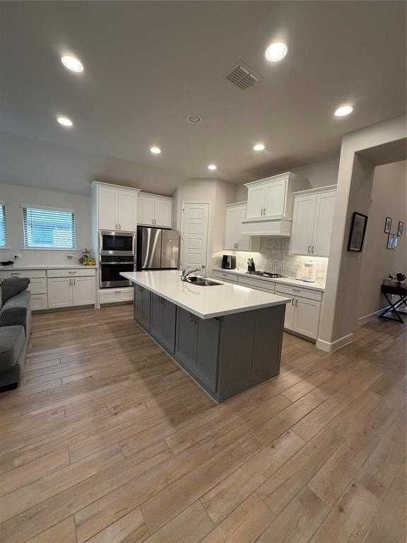 1421 Kirkhill Ln - Photo 3 of 17