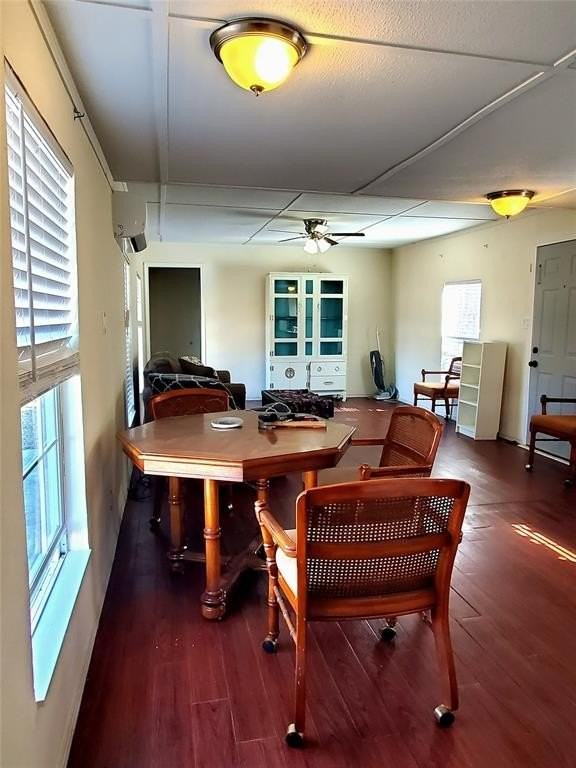 103 Hackberry Ln - Photo 5 of 9