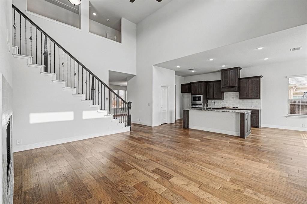 1080 Canuela Way - Photo 5 of 40