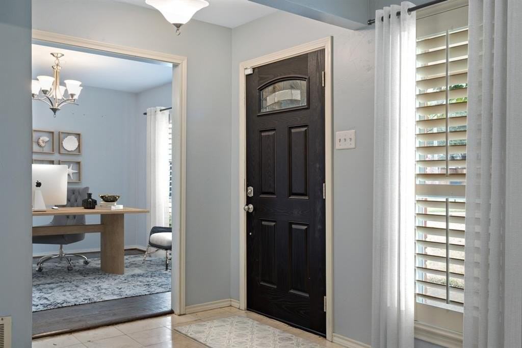 10141 Fieldfare Ct - Photo 4 of 32
