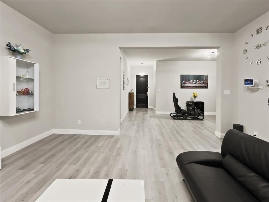 3722 Autumncrest St - Photo 5 of 39