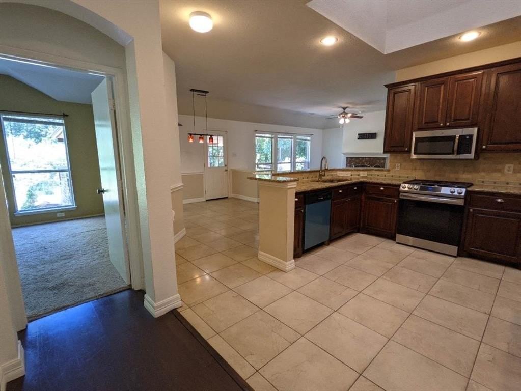 1321 Meadowbrook Dr - Photo 5 of 23