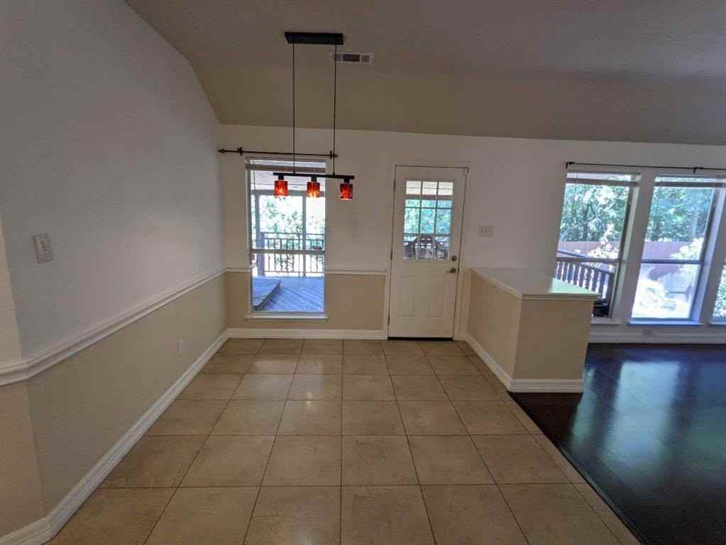 1321 Meadowbrook Dr - Photo 6 of 23