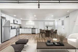 featured image of 2208 W Rosedale St S #102
