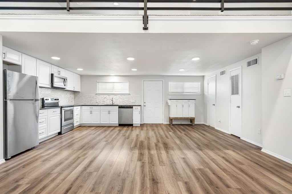 2208 W Rosedale St S #102 - Photo 5 of 11