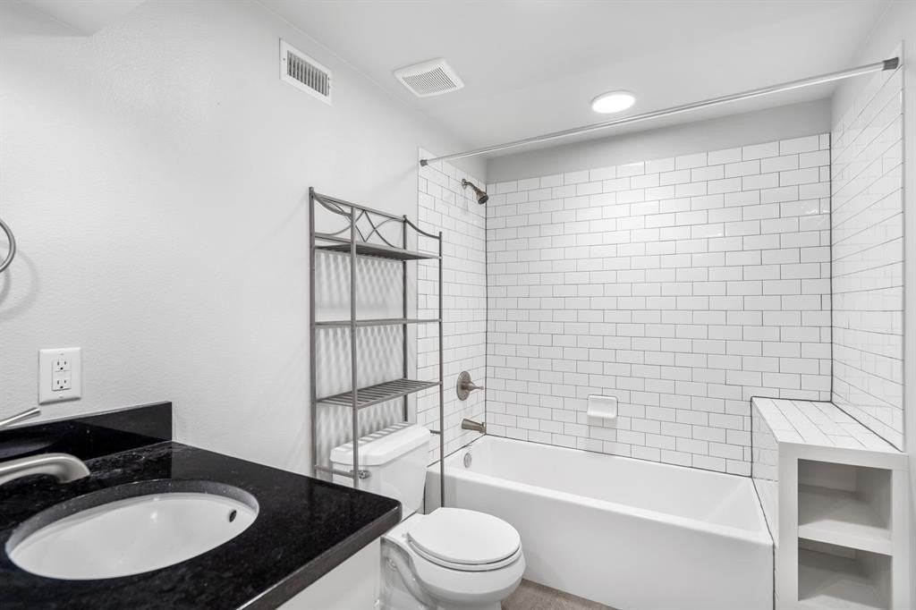 2208 W Rosedale St S #102 - Photo 7 of 11