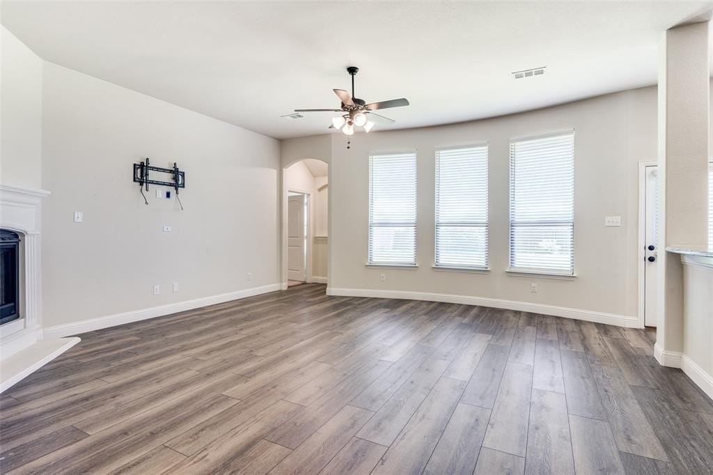 236 Pennridge Dr - Photo 4 of 12