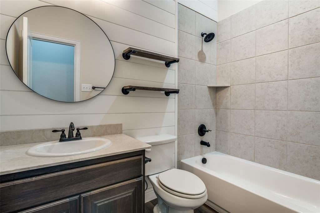 236 Pennridge Dr - Photo 5 of 12