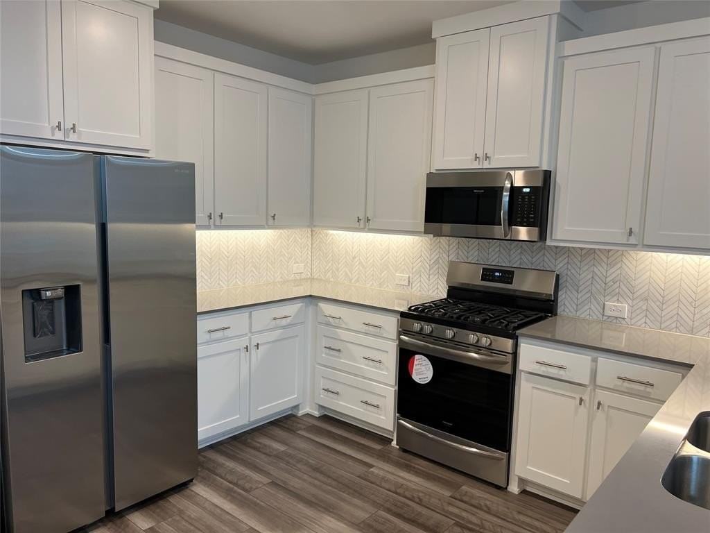 12829 Teton St - Photo 4 of 23