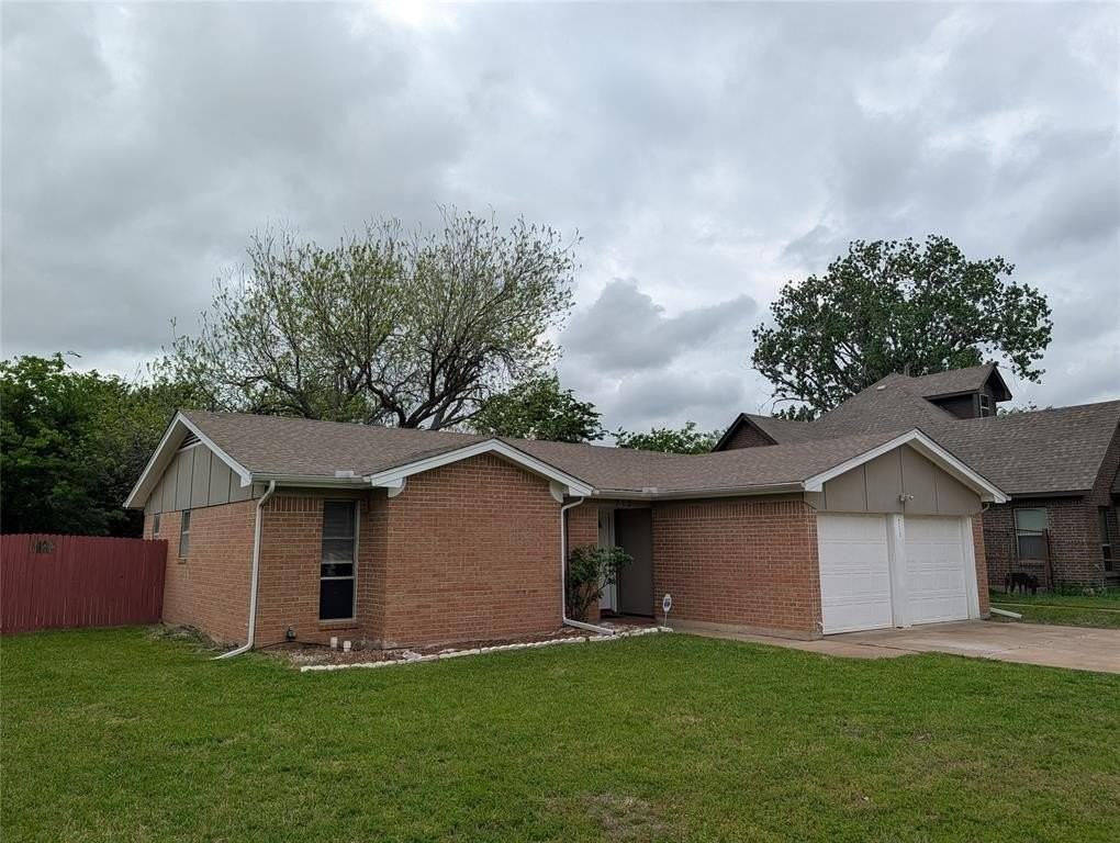 713 Heathcliff Dr - Photo 3 of 23