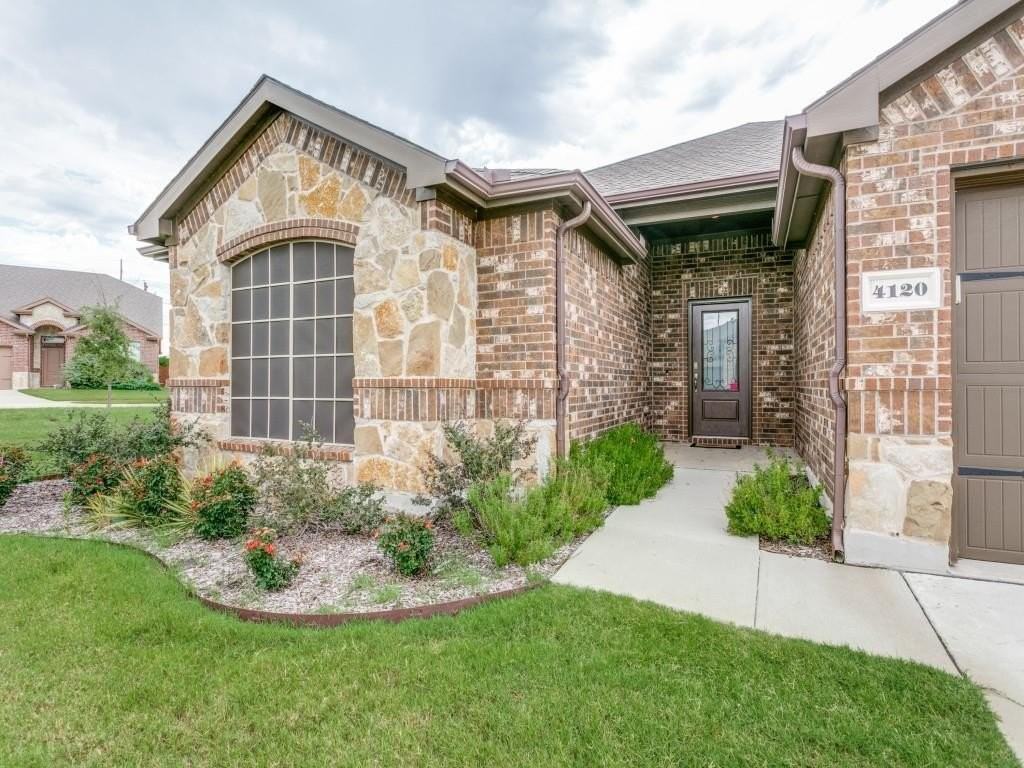 4120 Spur Trail Dr - Photo 2 of 28