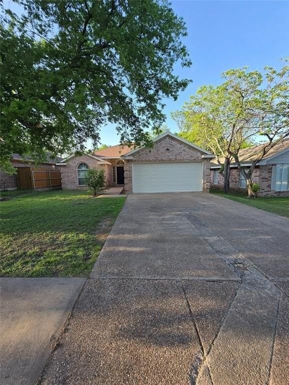 8112 Gibbs Dr