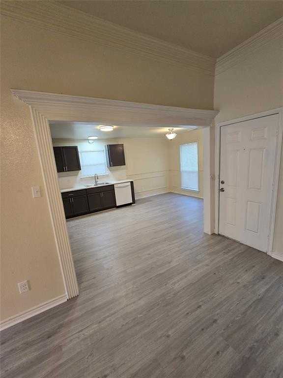 8112 Gibbs Dr - Photo 3 of 18