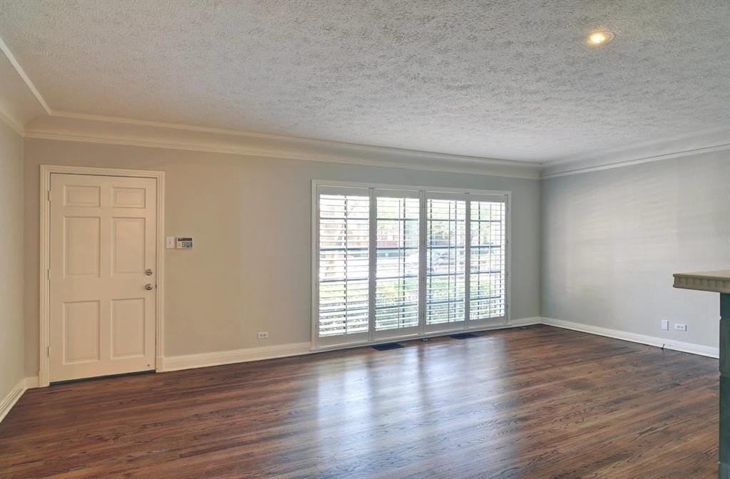 4417 Normandy Ave - Photo 3 of 19
