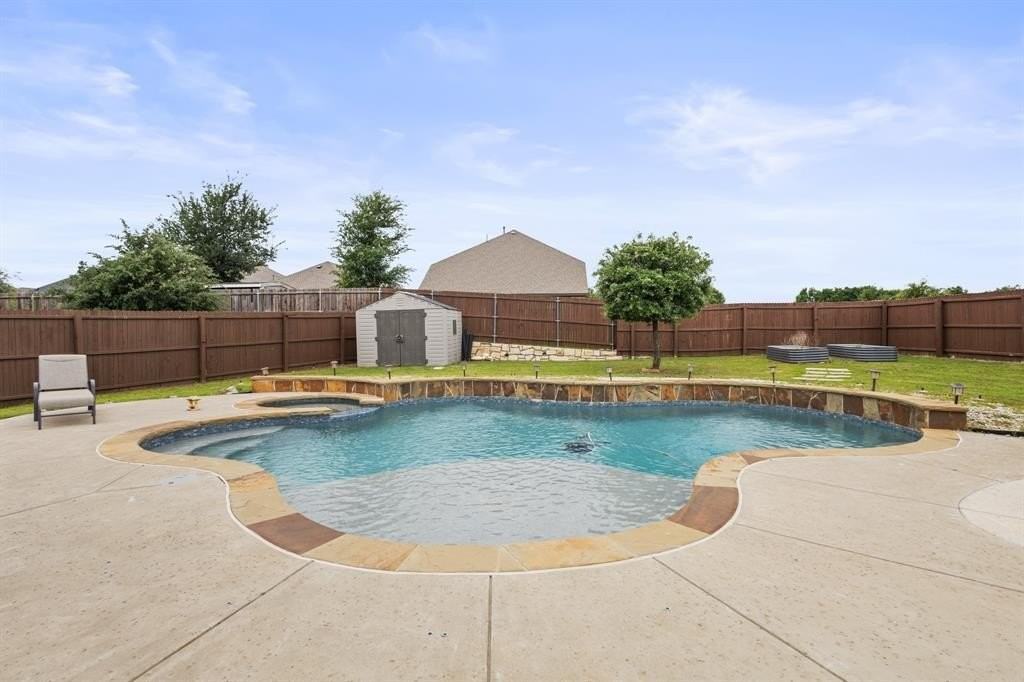3021 Colorado Dr - Photo 2 of 32