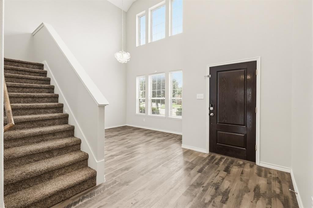 3021 Colorado Dr - Photo 3 of 32